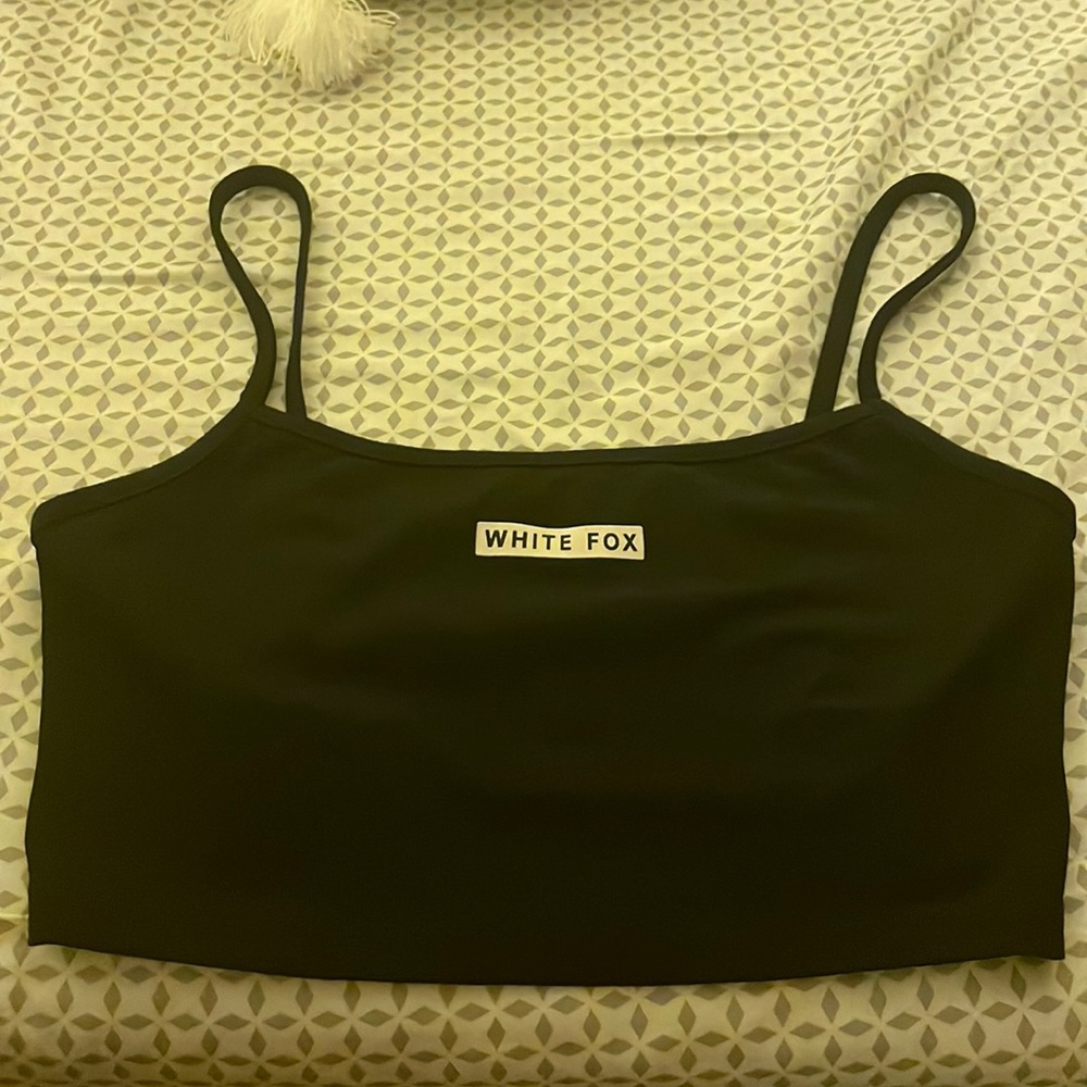 Black white fox tank